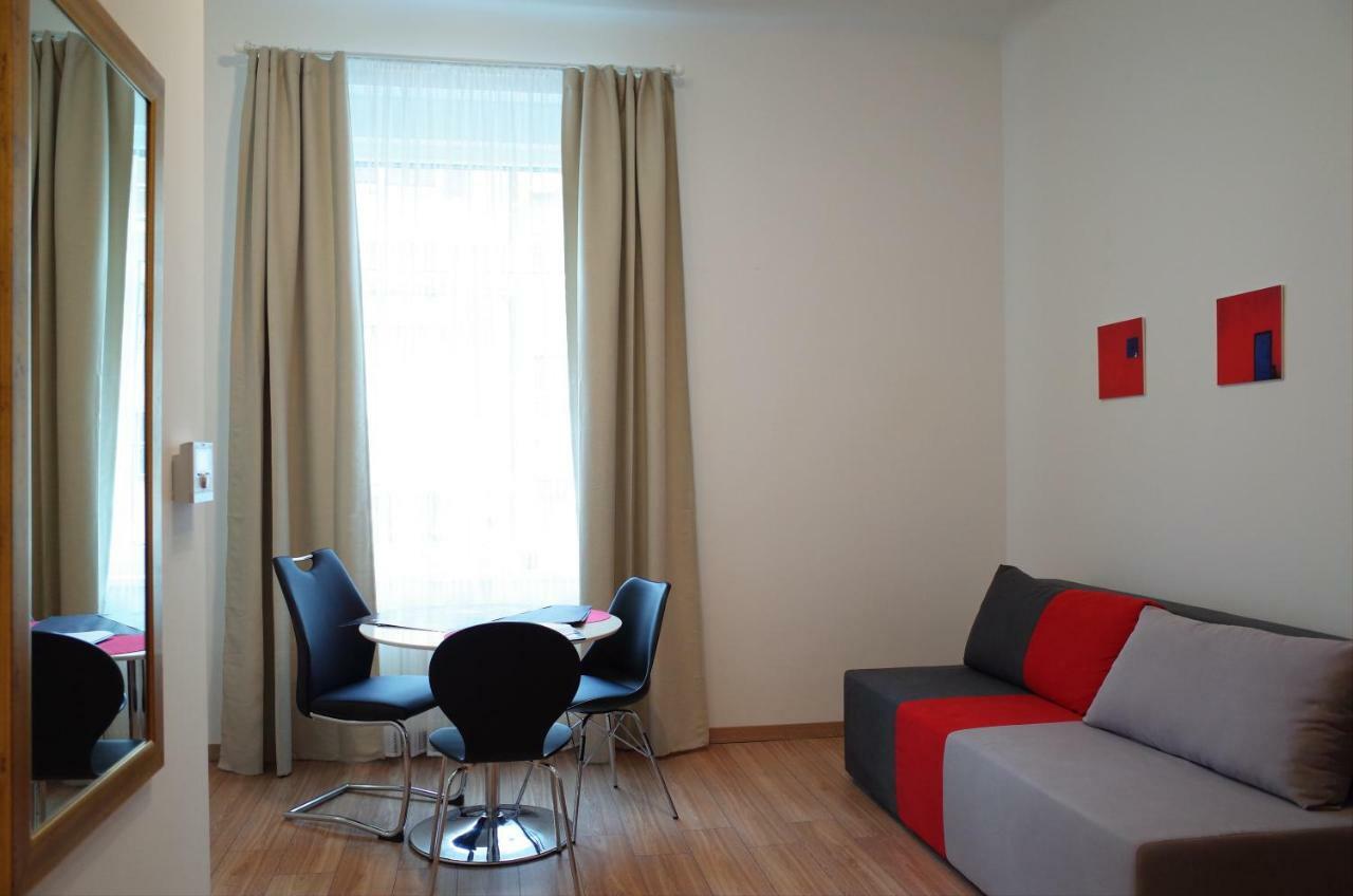 Sedaki Apartments In The Center Of Загреб Екстериор снимка